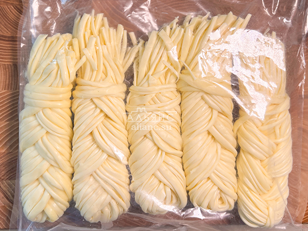 Сырный продукт ФЕРМЕРСКИЙ коса белая в Сыктывкаре