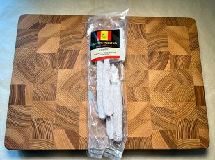 Диспенсеры для снеков: Колбаски сыровяленые Mini Fuet 