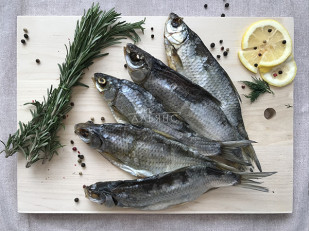 Жерех (бабочка) холодного копчения: Вобла вяленая астраханская крупная