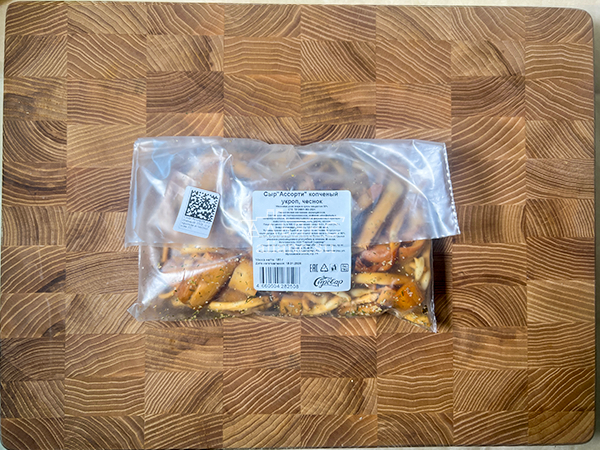 Сыр 150 гр ГОРНЫЙ СЫРОВАР (Ассорти копчёный с укропом и чесноком) в Сыктывкаре