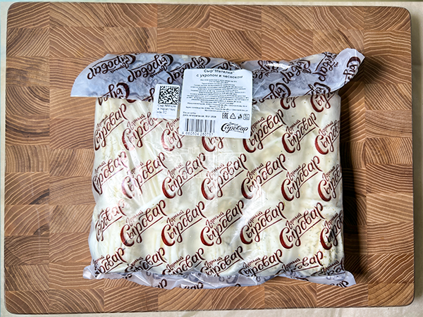 Сыр 1 кг ГОРНЫЙ СЫРОВАР (Метёлка с укропом и чесноком) в Сыктывкаре